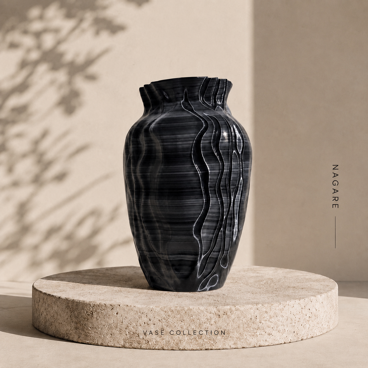 NAGARE vaso di design KĀTA ispirato al fluire dell'acqua